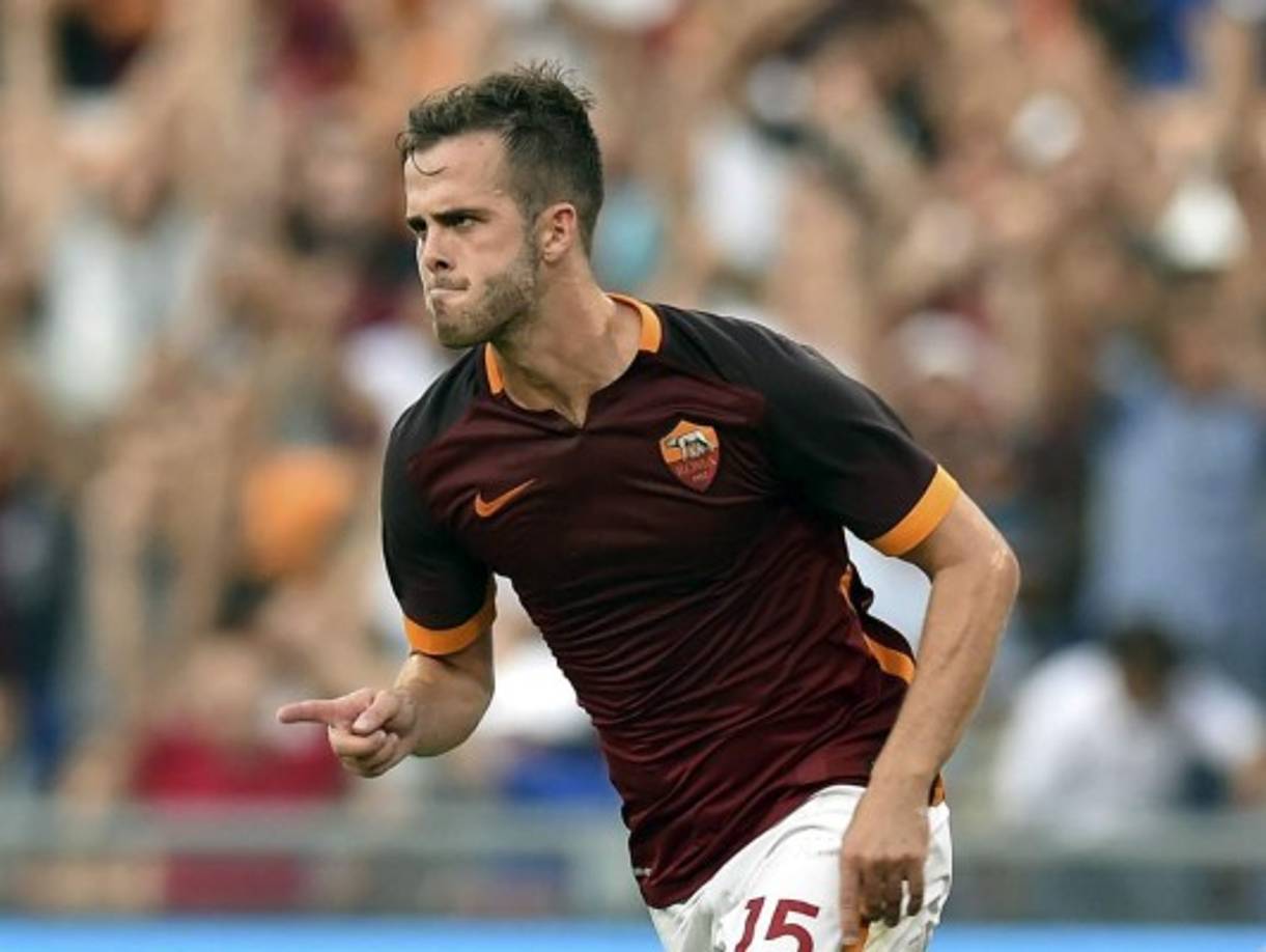 Miralem Pjanic: Grandes clubes sondean al mediocampista bosnio, incluso, el Barcelonba ya ha contactado con el representante del jugador, Michael Becker. La cláusula de rescisión con la Roma es relativamente asequible para un jugador de su calidad (38 millones de euros).