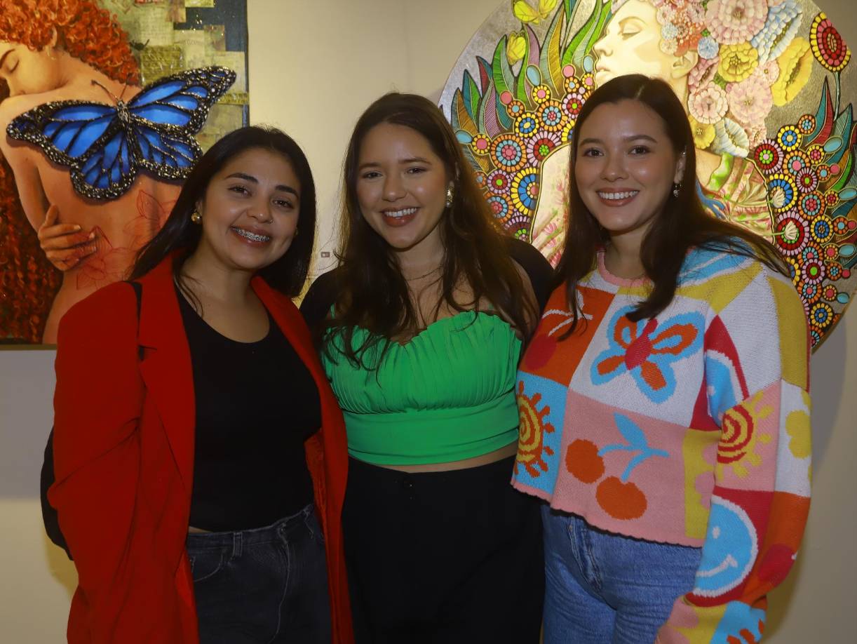 Stephanie Estévez, Victoria Aparicio y Nicolle Aparicio