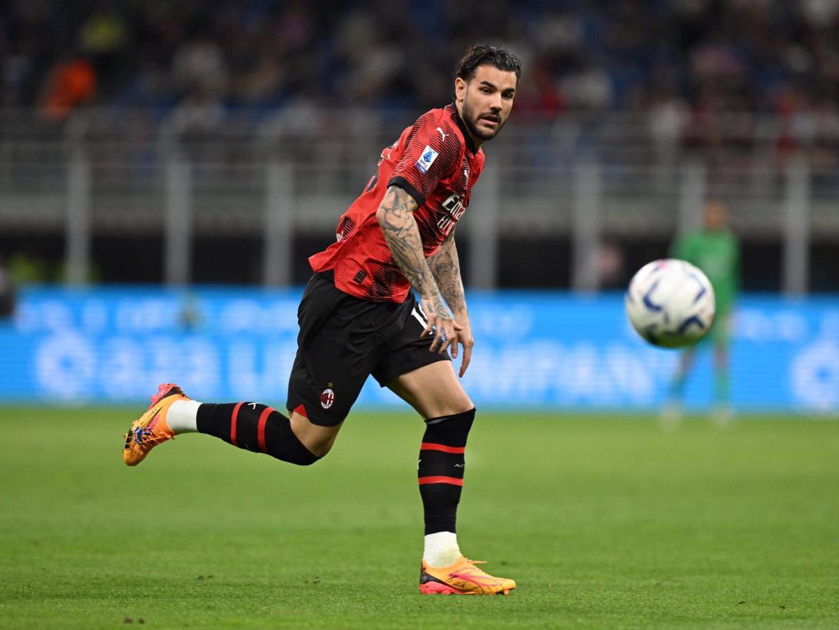 El Bayern de Múnich ha puesto su mirada en Theo Hernández para reforzar al club. El Milan, consciente del interés, ha establecido un precio de 80 millones de euros por su traspaso, según informa ‘L’Equipe’.