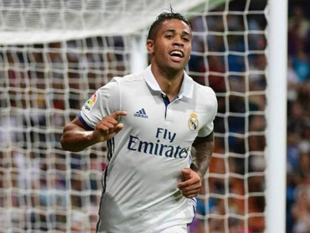 Mariano Díaz: Es otro de los delanteros que se marcharán del Real Madrid.