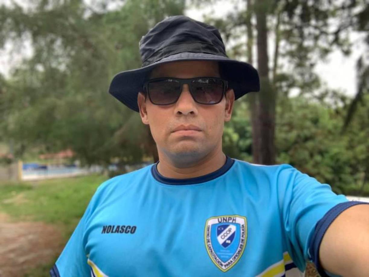 Nolasco relató que, al observar a varias personas armadas en las inmediaciones del templo, decidió actuar de inmediato y solicitó apoyo a un compañero. 