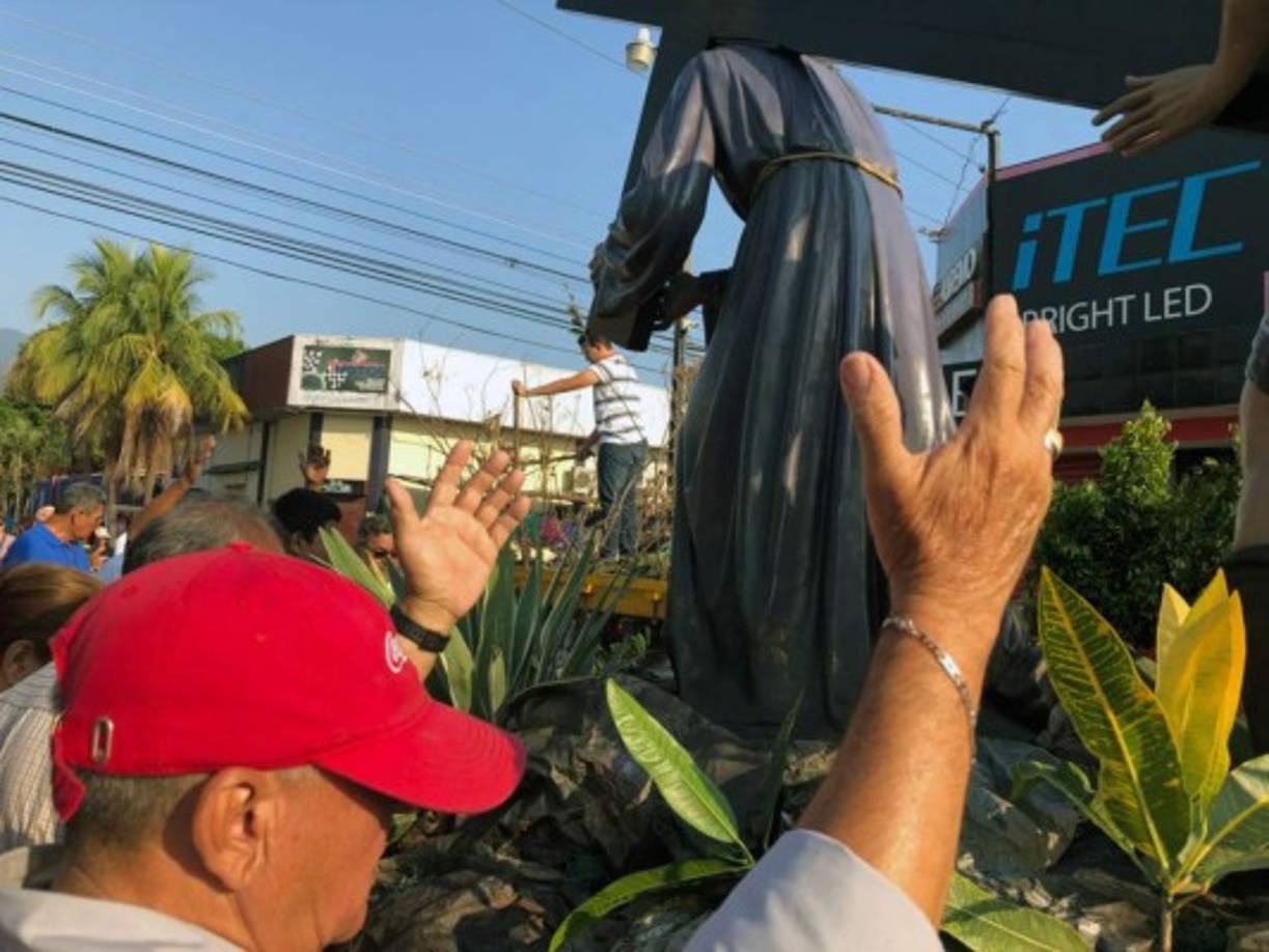 Año con año los fieles católicos acompañan a Cristo en su pasión y reflexionan sobre el sacrificio que él realizó para redimir al mundo.
