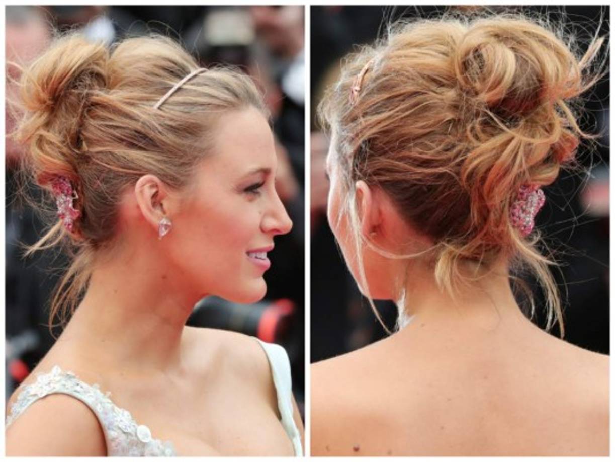 Blake Lively, convertida en una princesa Disney con su vaporoso vestido azul pastel y un romántico recogido decorado con una diadema con un pequeño lazo.