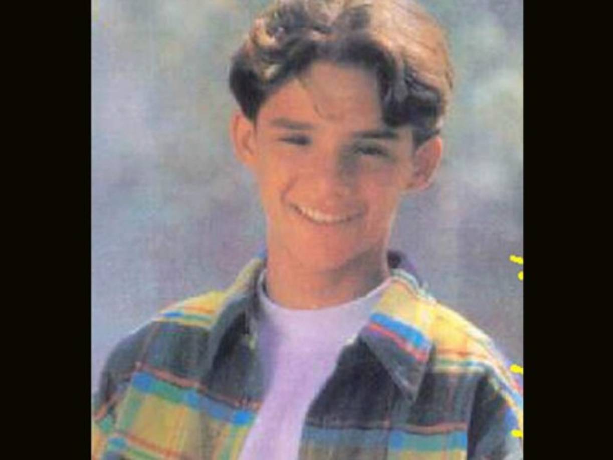 René Velazco conquistó a sus fans con su look jovial.