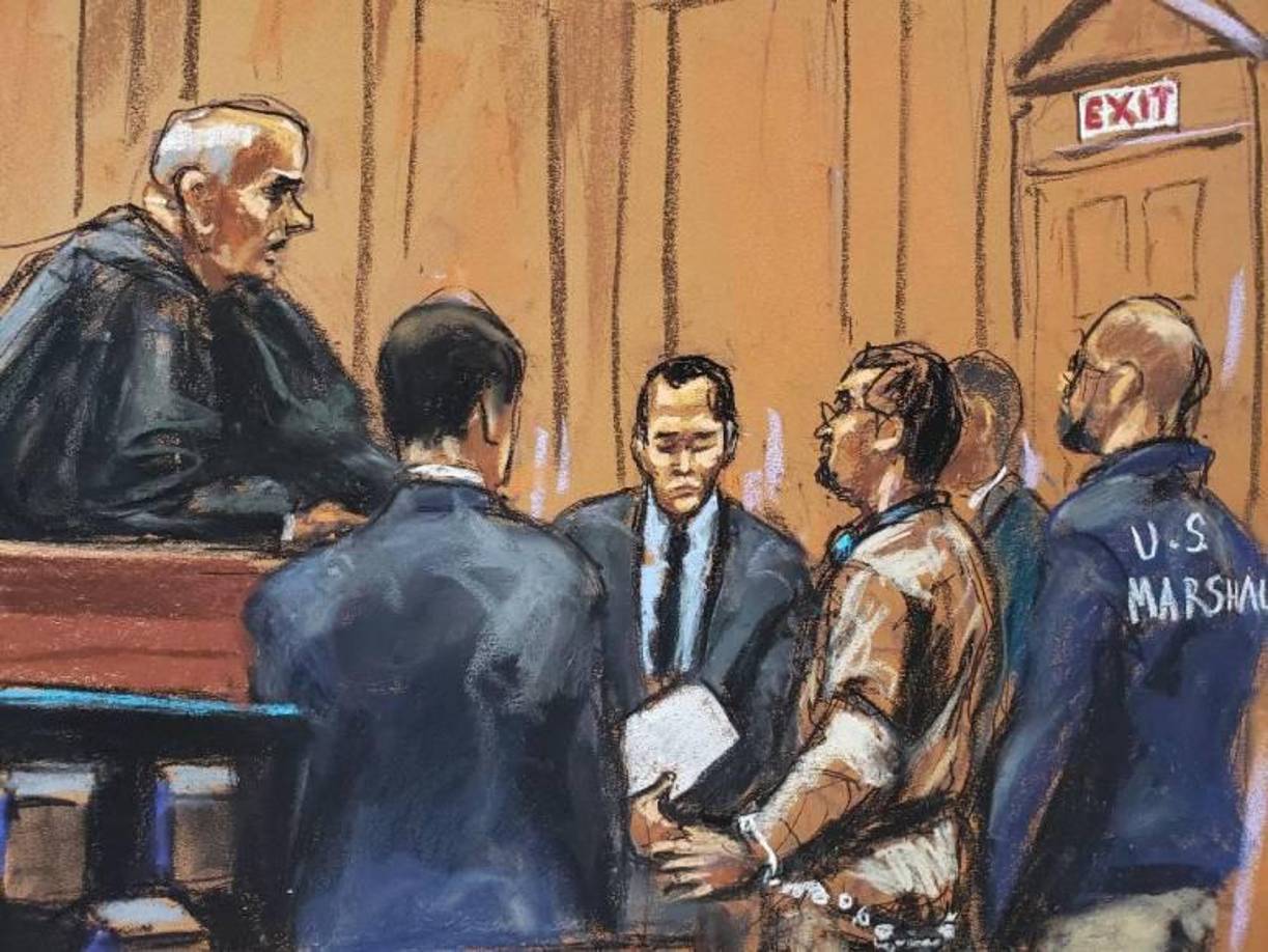 “Desmiento completamente, no es cierto que mi esposo esté negociando... eso hubiera sido lo más cómodo para cualquiera, negociar una culpabilidad cuando no la tiene. Él siempre lo ha dicho, se mantiene firme en sus convicciones”, afirmó García.