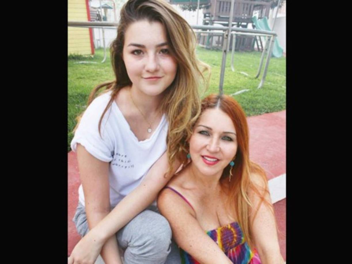 Melanie es el vivo retrato de su madre.