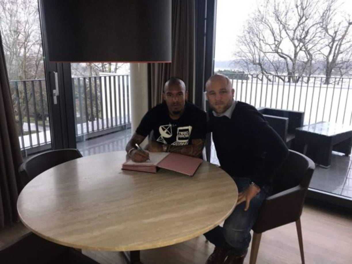 Nigel de Jong, que parecía destinado a regresar al Ajax una vez rescindido contrato con el Galatasaray, donde no estaba a gusto, tendrá como nuevo destino la Bundesliga. Allí, el centrocampista holandés jugará para el Mainz 05, con el que ha firmado hasta final de temporada.