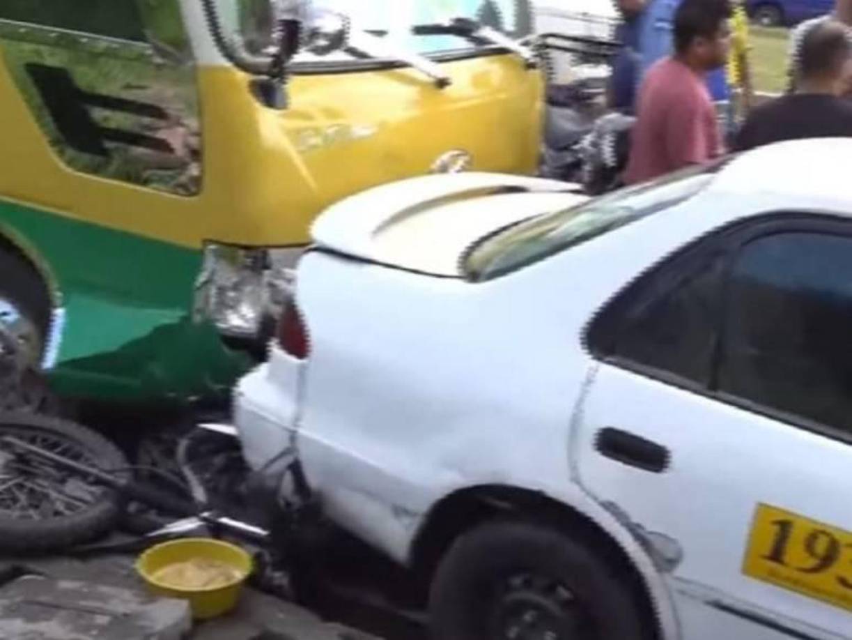 Lo trasladaron en un vehículo particular al Hospital Escuela, donde falleció minutos después.