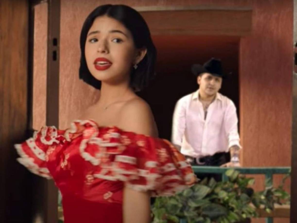 Recordemos que ambos cantantes grabaron una colaboración en 2020. El éxito Dime cómo quieres. La historia de amor de Ángela y Christian comenzó después de que ambos estuvieran solteros, siguiendo una amistad que se construyó después de sus primeras colaboraciones musicales..