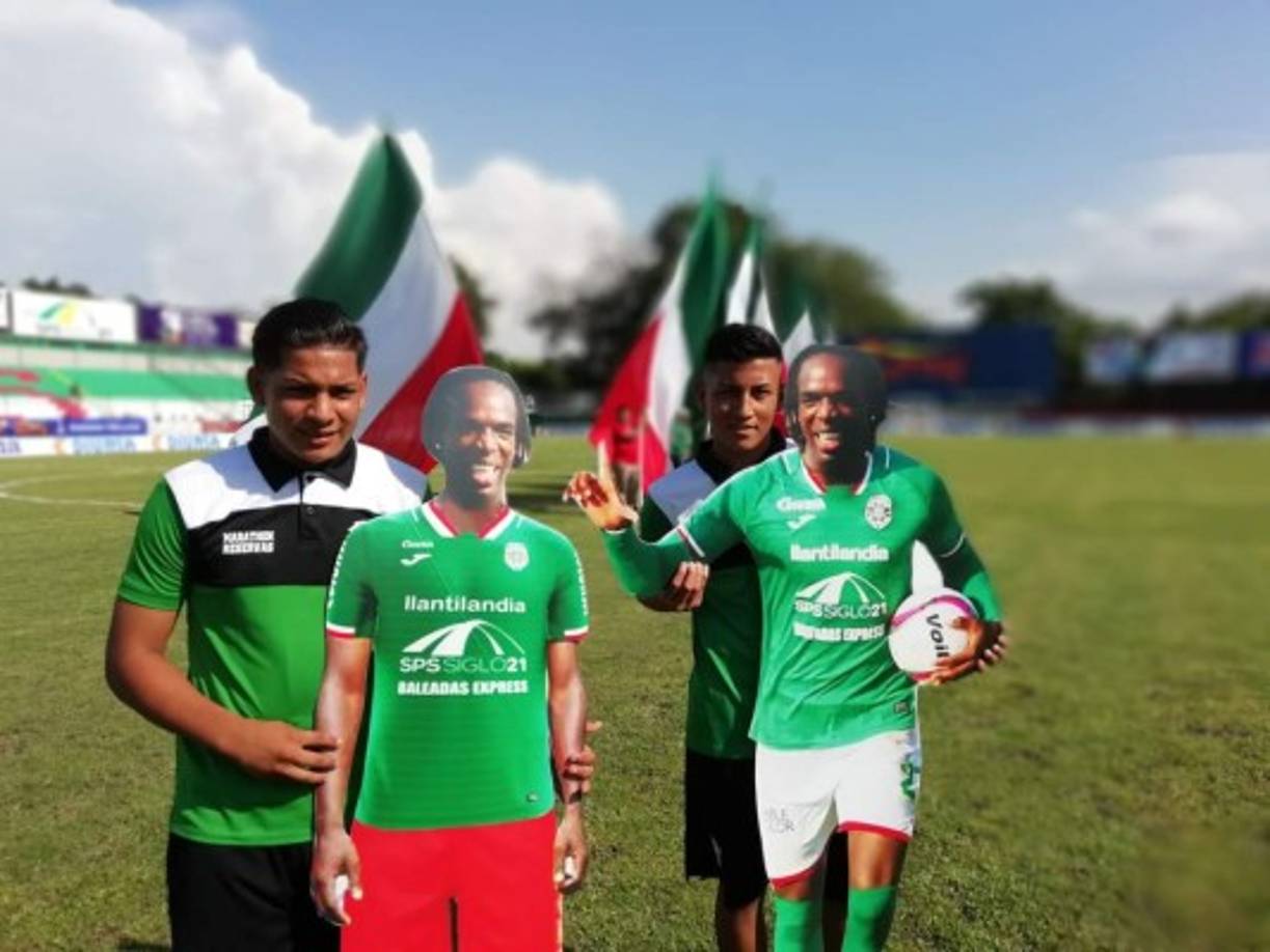 Parte del homenaje que le brindó el Marathón al 'Pery' Martínez.