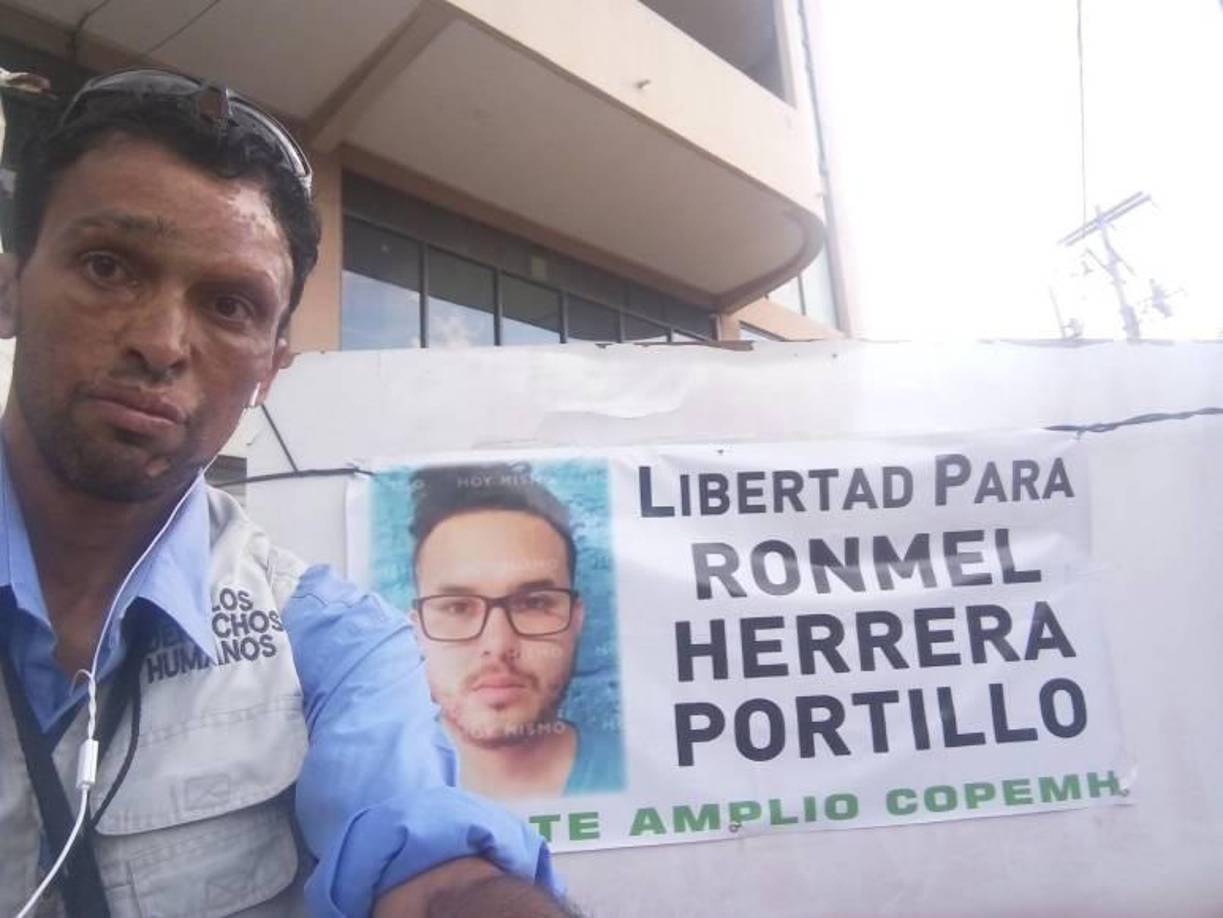 Amador también insinuó que algunos de sus familiares podrían estar detrás de esta demanda, afirmando que su madre, a su edad avanzada, no sería capaz de iniciar un proceso legal por su cuenta.