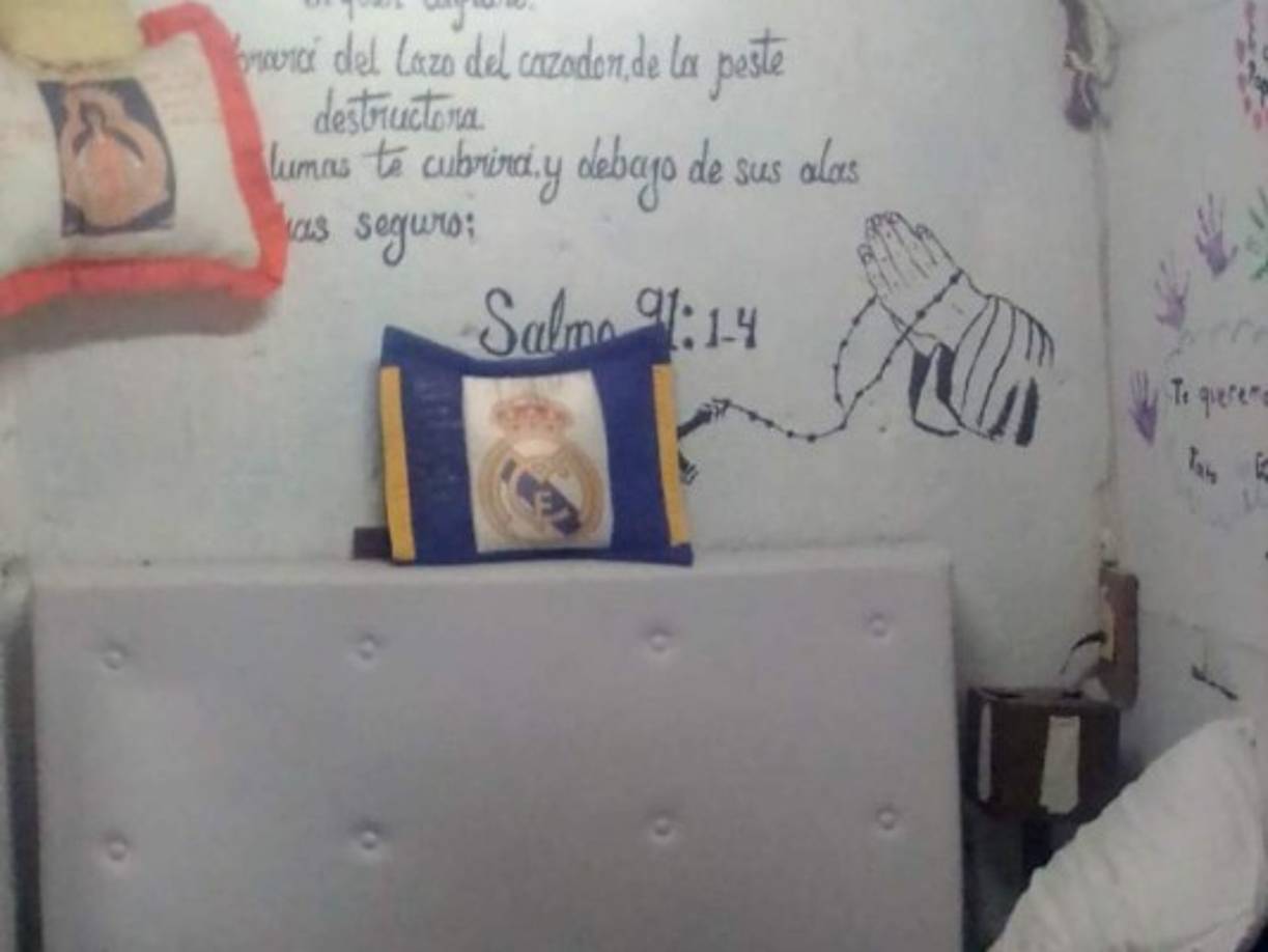 La policía lleva seis días realizando operativos en distintos centros penales hondureños. Las imágenes de las revisiones han dejando, una vez más, en evidencia los lujos con los que viven algunos reclusos en los centros penitenciarios.