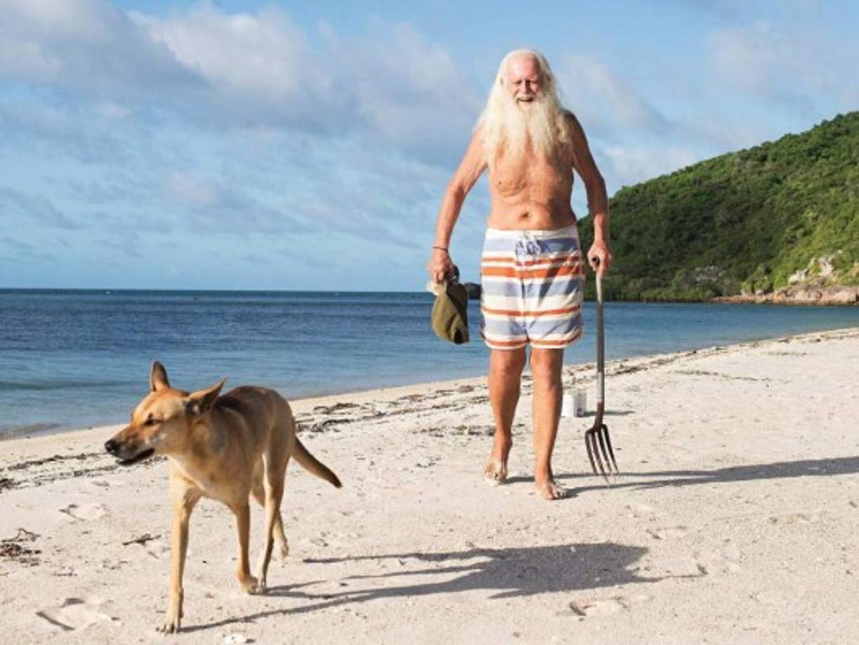 Mientras la pandemia de coronavirus está afectando a todo el mundo, y millones de personas han tenido que alterar su ritmo de vida por el autoaislamiento, la rutina de David Glasheen permanece sin cambios en estos momentos.