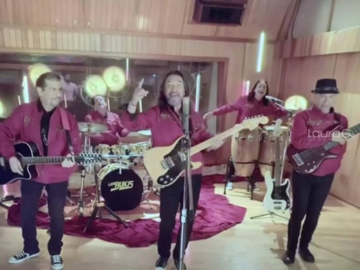 El bajista indicó que quiere convertir esas ganas en “adrenalina” para darlo todo en directo, aunque reconoció con una sonrisa que, con la edad que tienen ahora Los Bukis, deberán hacer algo de ejercicio para aguantar a tope las dos horas de concierto. “No quiero salir con el tanque de oxígeno”, ironizó.<br/>“Quiero que vean lo mejor de mí y quiero entregar lo mejor de mí. Quiero que mi alma se derrame sobre el escenario”, cerró.<br/>