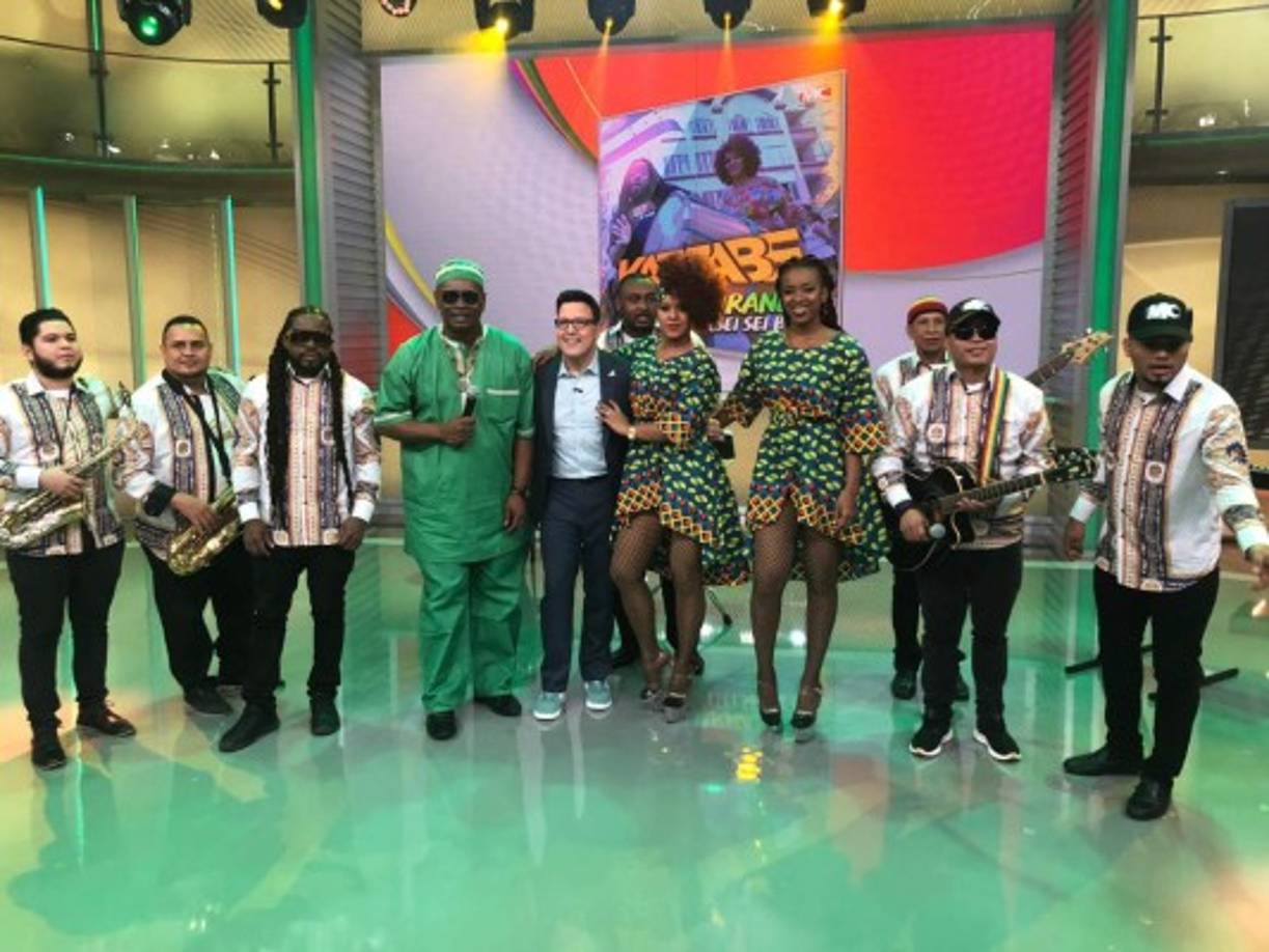 Kazzabe también visitó este jueves los estudios de Univisión para promocionar su nueva música y las fechas de su gira en el programa 'Despierta América'.