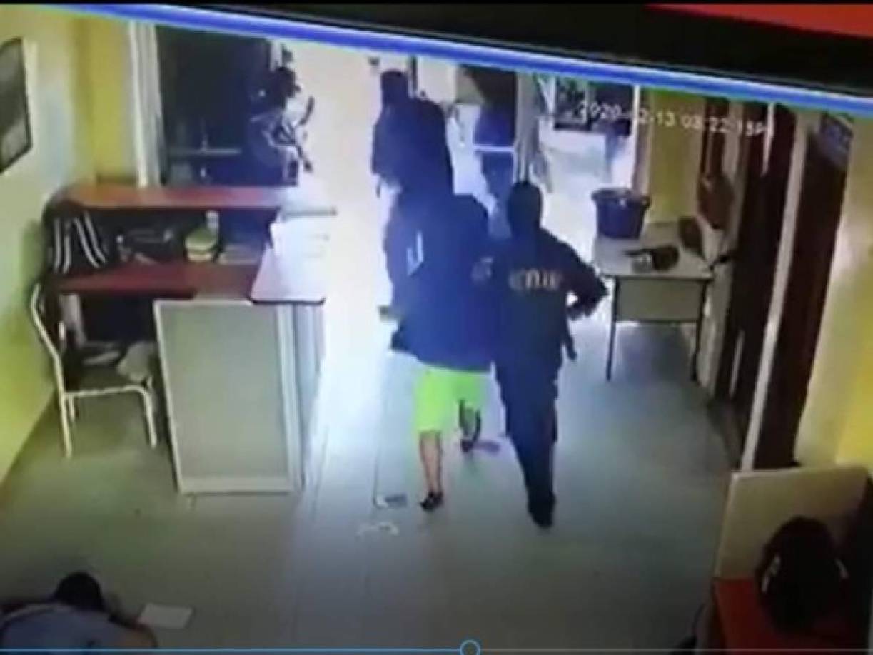 Además, Estados Unidos ha implementado sanciones económicas contra él y otro líder de la MS-13, David Elías Campbell Licona, quien se encuentra recluido en Nicaragua. 