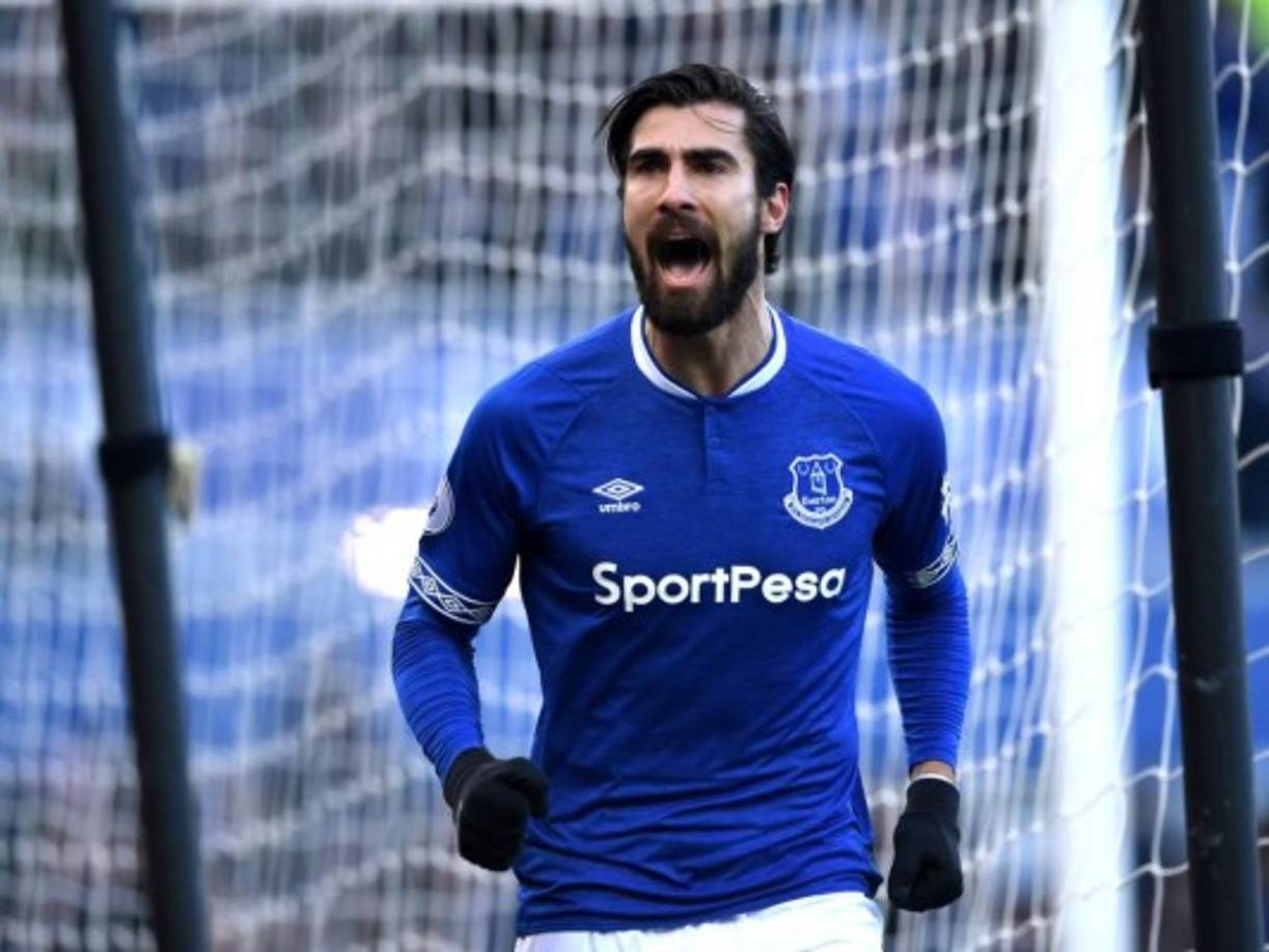 Arsenal, Roma e Inter de Milán, según los medios ingleses, son los equipos que se han interesado en André Gomes, jugador cedido por el Barcelona en el Everton. La buena temporada del portugués en la Premier League le ha permitido recuperar su caché.
