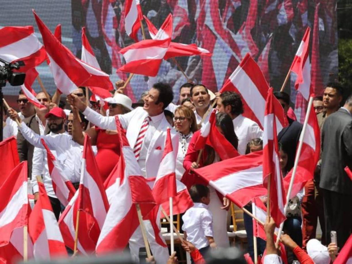 Confiado en que tanto el Partido Liberal como el Consejo Nacional Electoral resolverán a su favor, subrayó: “No hay irregularidades en mi candidatura”. 