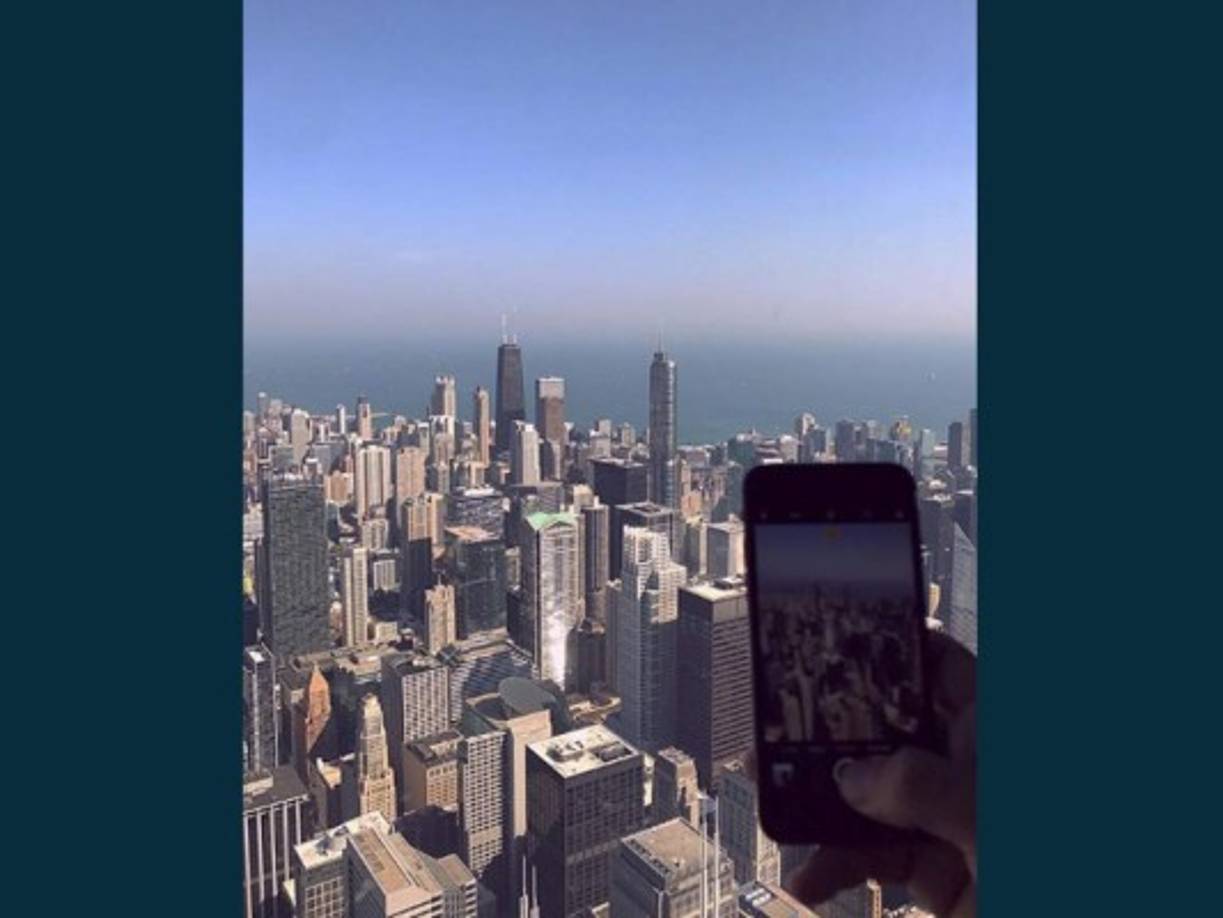 Chicago, conocida coloquialmente como la 'Segunda Ciudad' o la 'Ciudad de los Vientos', es la tercera ciudad con mayor número de habitantes en USA.