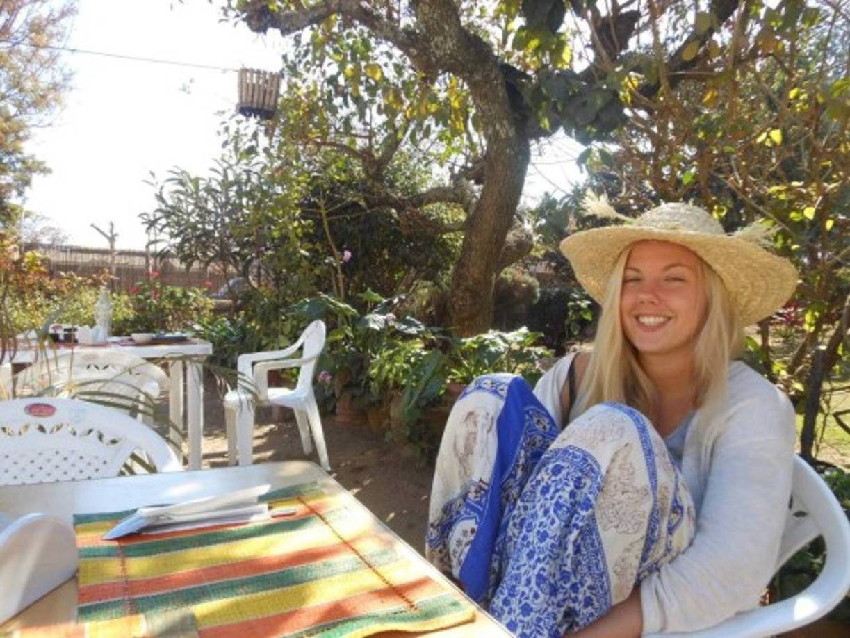 En homenaje a las jóvenes la universidad del Sur Este de Noruega mantuvo las banderas a media asta.