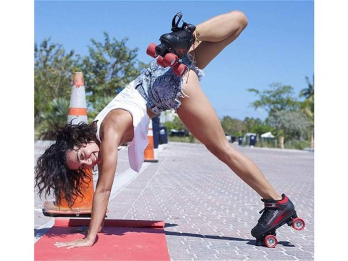 Yudy se ha desempeñado como presentadora de televisión y profesora de Yoga. Siempre llama la atención por sus poses y su manera de vestir.<br/>