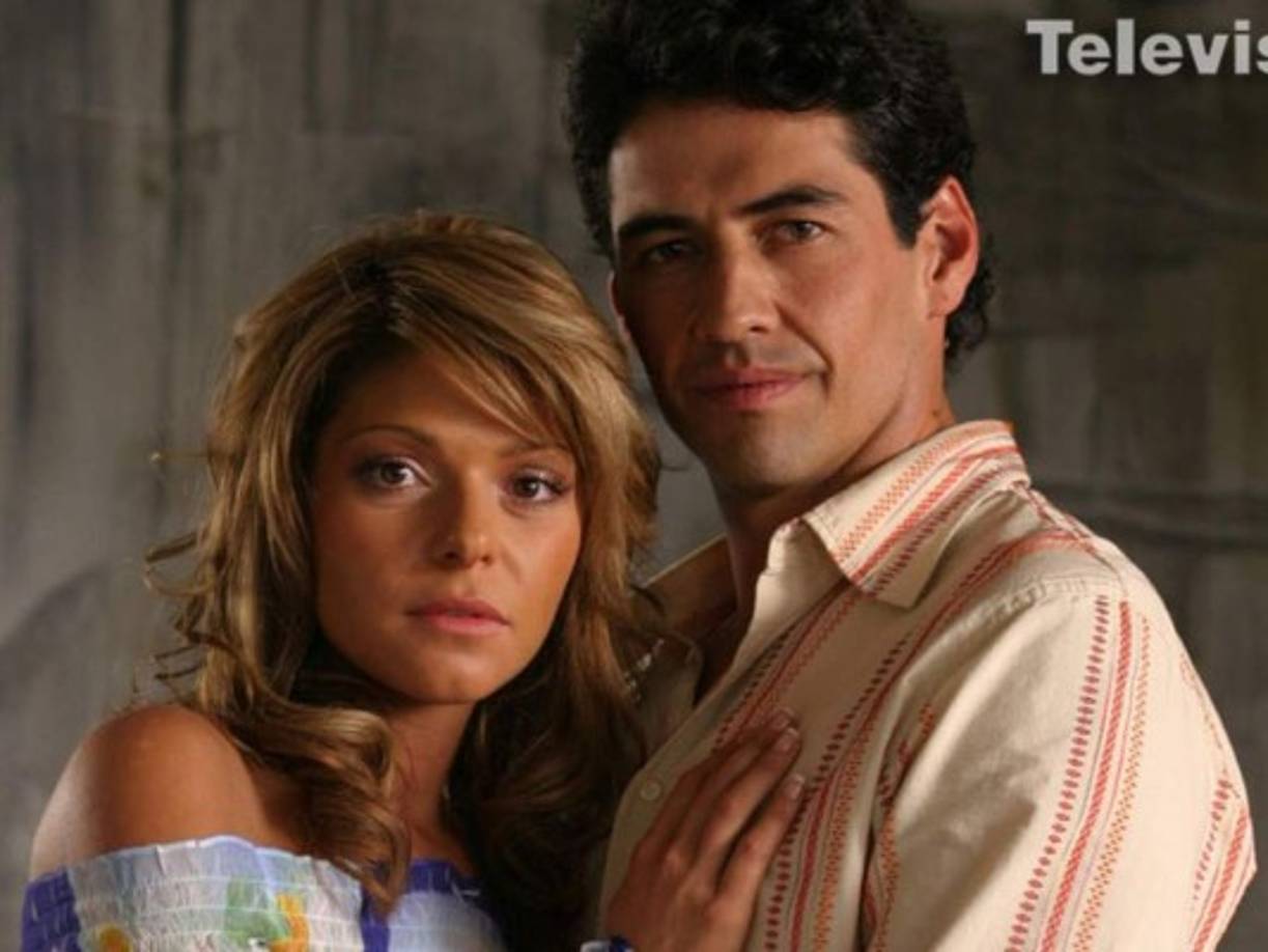 'Ya estábamos separados, ya estábamos mal... Yo me adelanté porque empecé a salir con otra persona, que se llama Gabriel Porras y no estaba yo divorciada. Ya no sé, ya estábamos mal. (No dormíamos en cuartos separados). Ya no había nada de nada. (La carrera) nos separó, yo tenía otra visión de mi carrera y él no, eso nos ayudó a romper con la relación... Yo en el inter empecé a salir con Porras y yo ya no sé si fue antes o después, pero cuando Eduardo se enteró, adiós, se acabó todo', comentó.