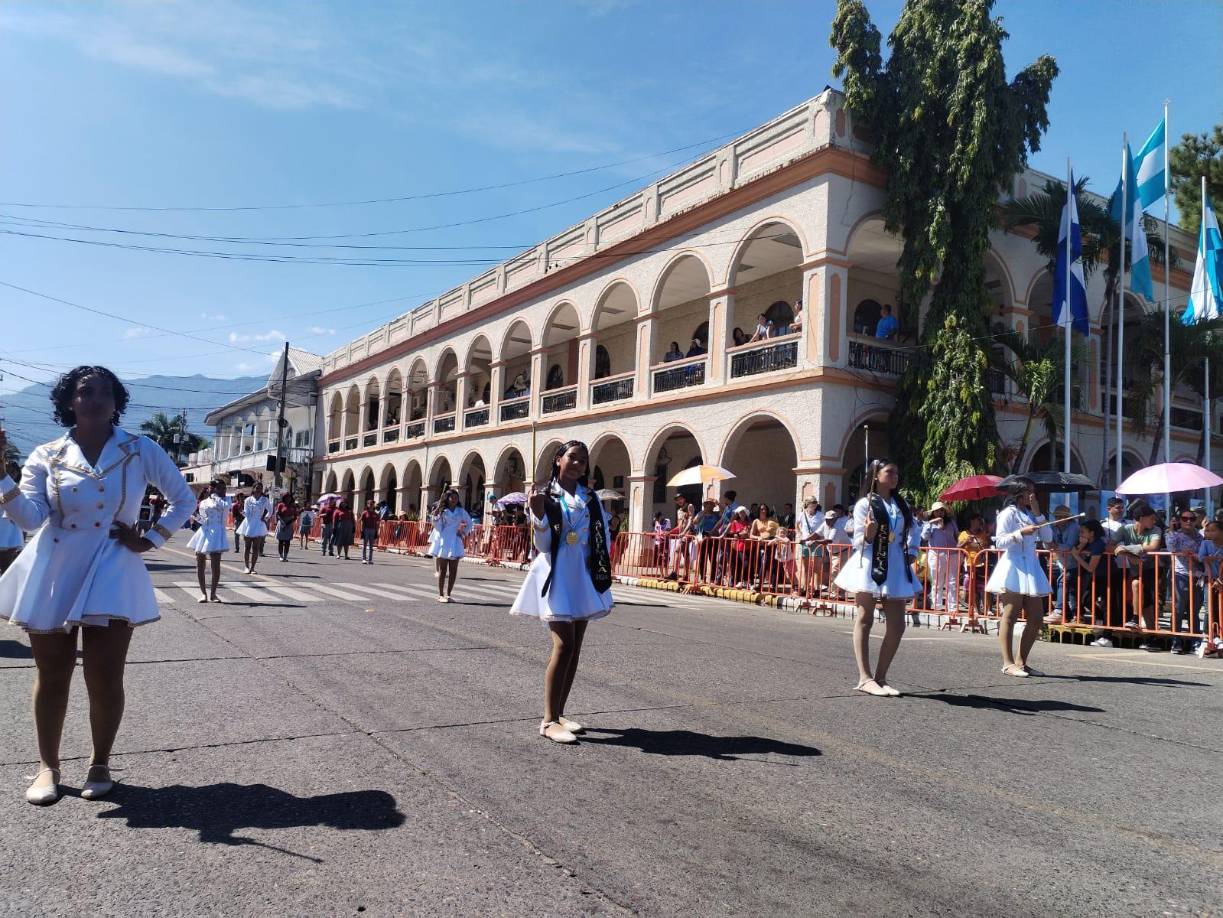 Palillonas del colegio Zoila de Santos.