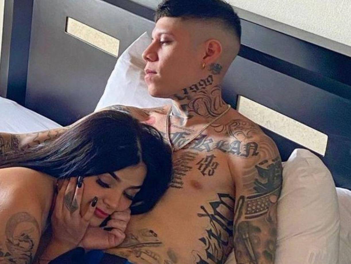 Sin embargo, en una recién entrevista con el reconocido youtuber “El Escorpión Dorado”, el cantante finalmente habló sobre su vínculo con Karely Ruiz. 