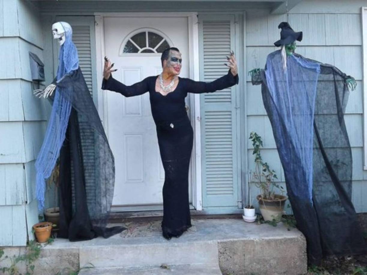 'Hay muchos malentendidos sobre lo que significa ser transexual y más allá de eso, algo que estoy presentando, la idea de transespecismo. Me considero no solo un ser humano más. Soy humano Y reptil.' dijo 'Medusa' sobre su estilo de vida.