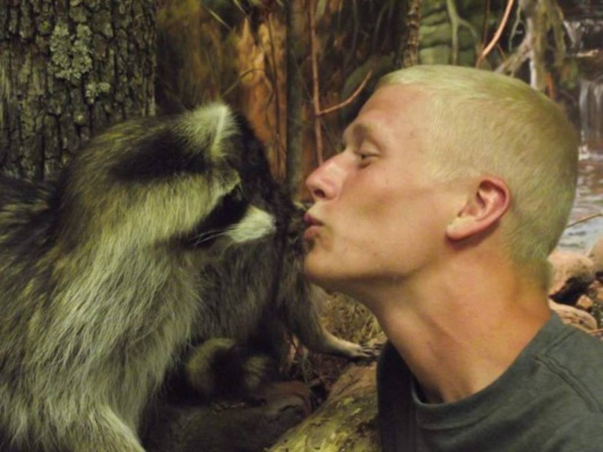 Las sobredosis son ahora la principal causa de muerte para los adultos estadounidenses menores de 55 años, según una investigación del Congreso.