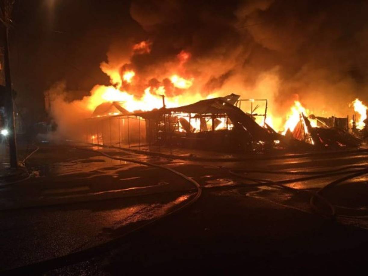 El Cuerpo de Bomberos recibió una llamada de emergencia a eso de las 3:30 de la madrugada.