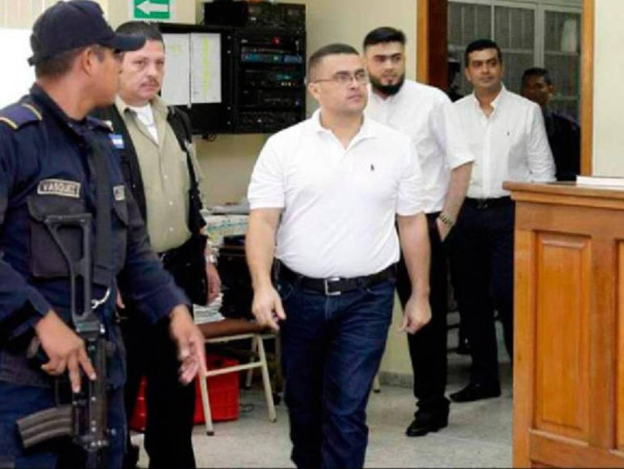 Miguel Ángel Urbina Soto, quien es Hermano del exalcalde de Yoro, Arnaldo Urbina. En un operativo en el que intentaron capturarlo fue baleado en su espalda un policía.