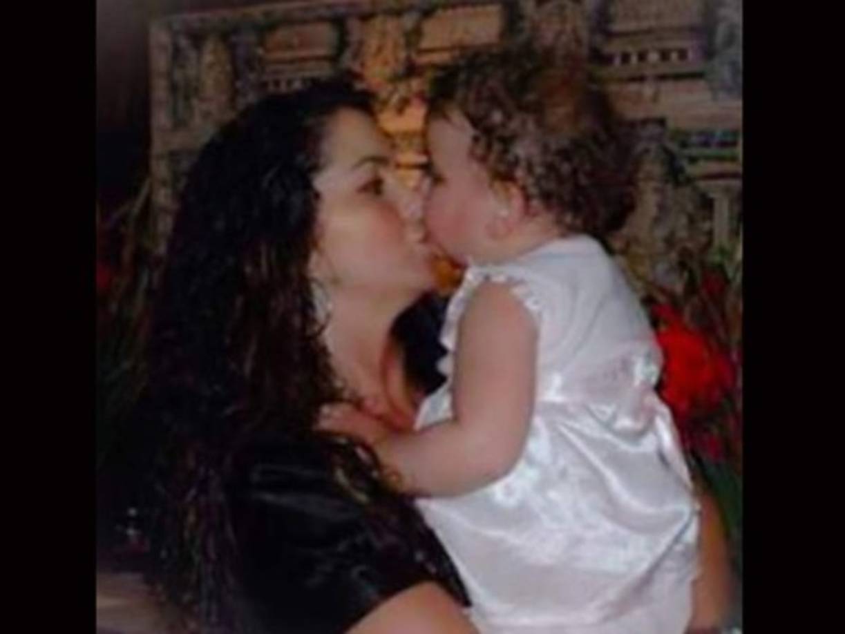 Esta foto la cantante la compartió en su cuenta de Instagram con un bonito mensaje para su hija Lucerito por su cumpleaños el pasado febrero.