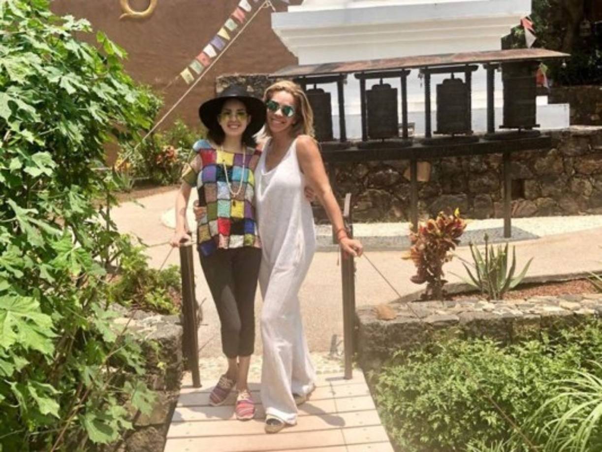 'Eran procesos carísimos, medicamentos muy caros, internamientos muy, muy prolongados. Se recurrió a Carlos en diferentes ocasiones y él siempre se negó, desaparecía', agregó.