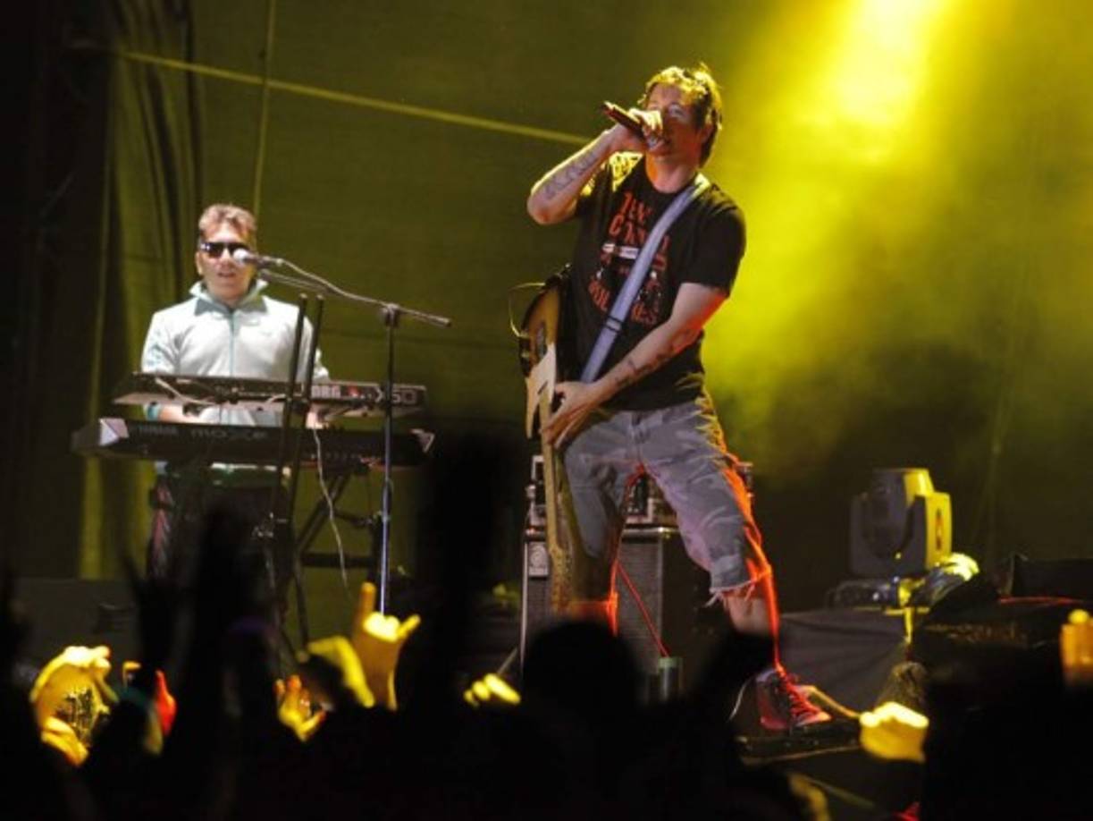 Los Rabanes con su particular estilo no dejaron indiferente a su fans que cantaron con ellos hasta el final de su participación.