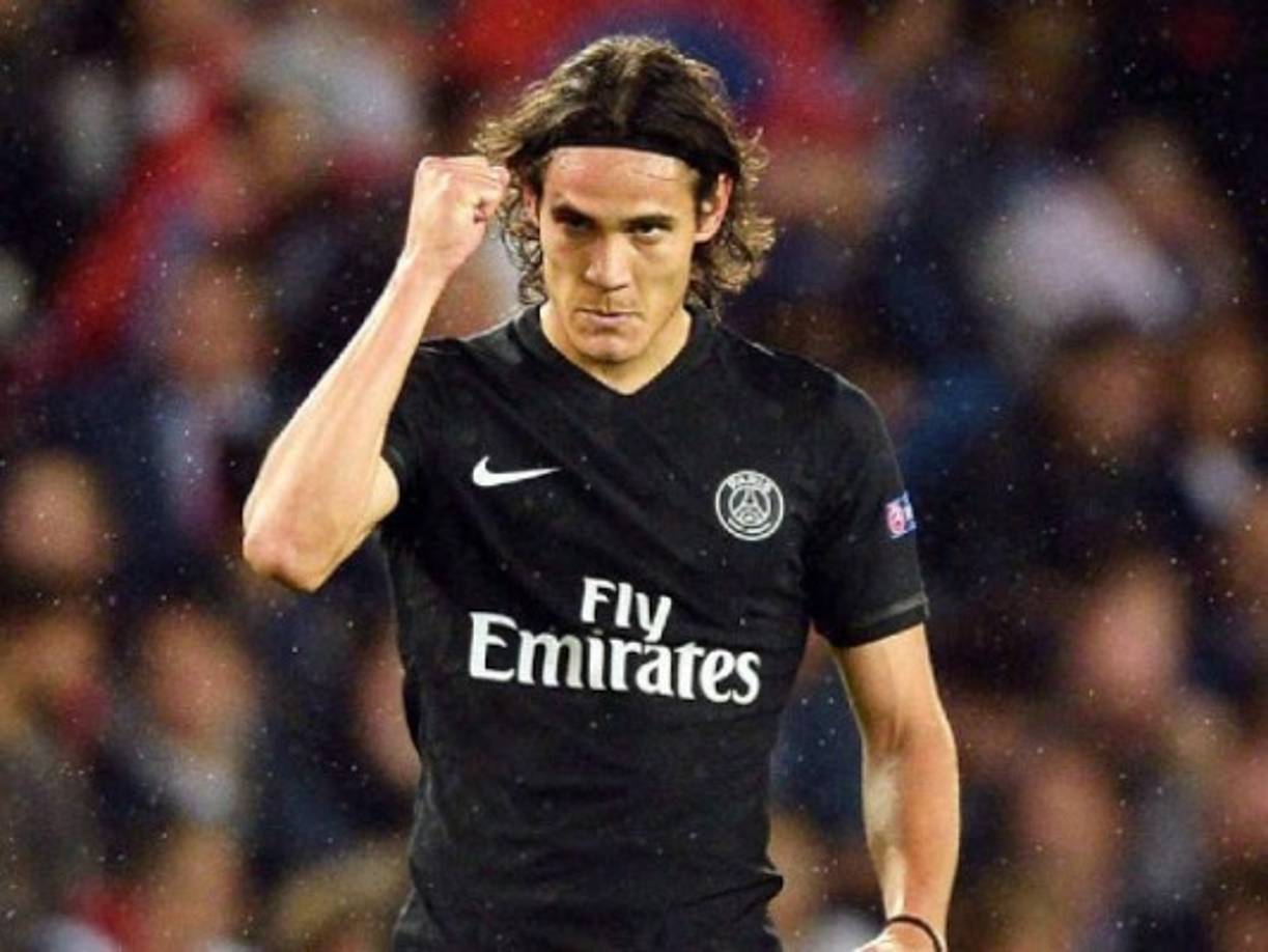El Atlético de Madrid continúa teniendo a Edinson Cavani en su agenda para reforzar el ataque. Sin embargo, el ariete uruguayo tiene también otras opciones interesantes como la Roma. El conjunto italiano estaría también sondeando el fichaje del delantero del Almería, Darwin Núñez, lo que podría acercar aún más a Cavani al Atlético.