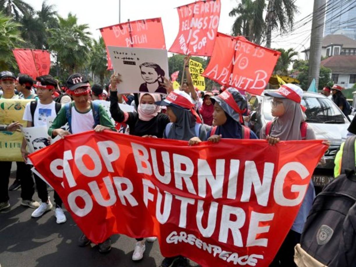 Activistas por el medioambiente en Yakarta, Indonesia.