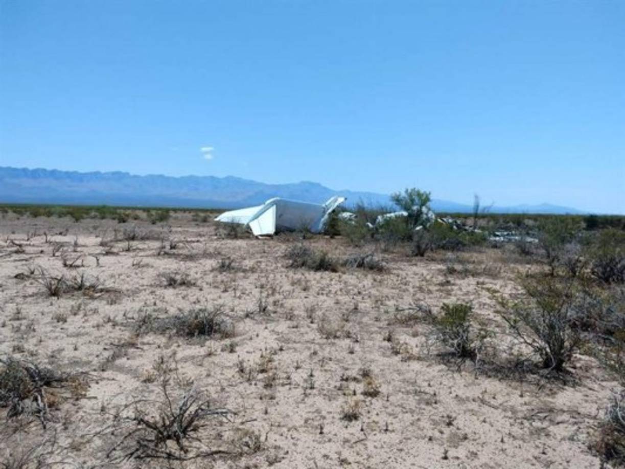Policías, soldados, peritos forenses y agentes de Protección Civil fueron desplegados al lugar de los hechos para iniciar las investigaciones de la tragedia.
