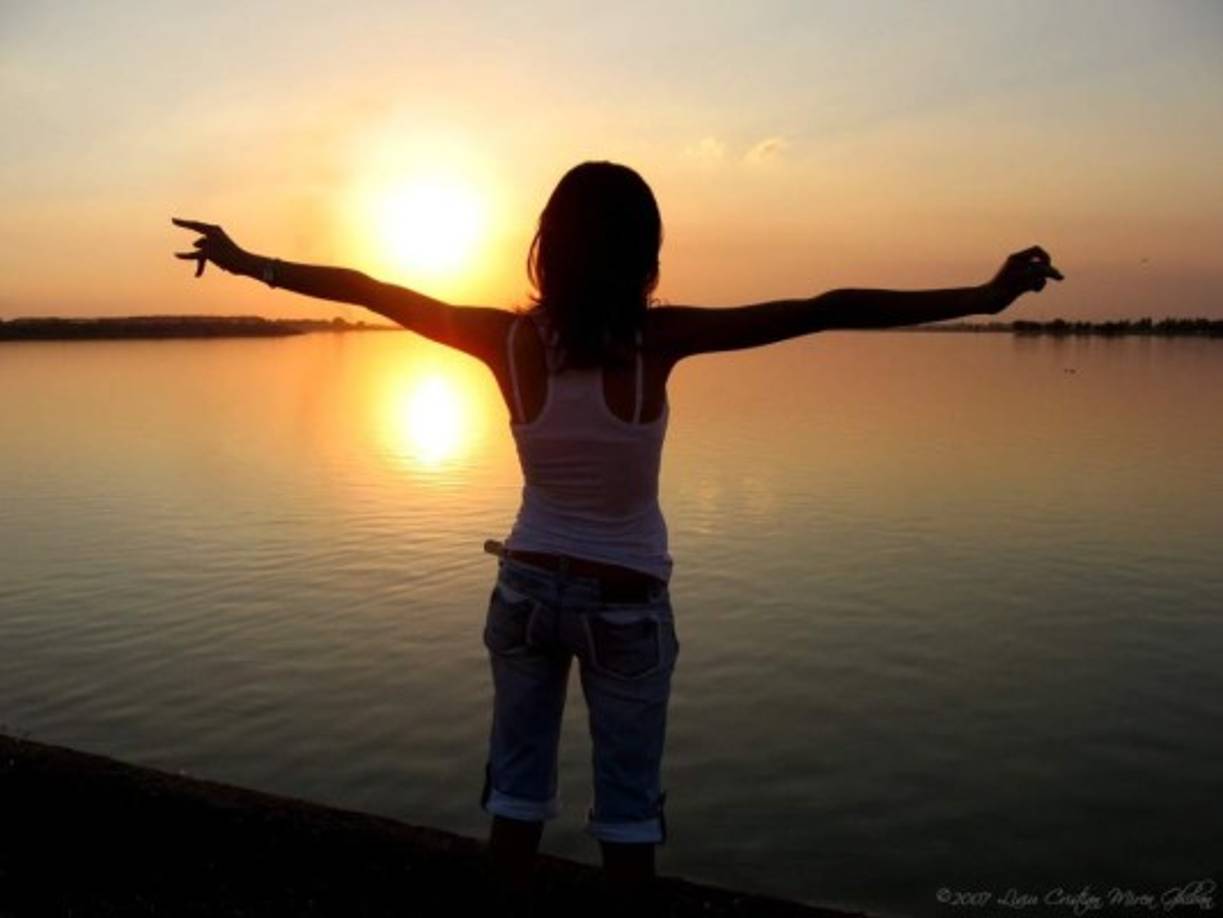 CONSEJO #6. <br/>Aprecia el presente: El presente es desde donde se crea el futuro, no pierdas el tiempo pensando en el pasado. Aprecia el hoy. <br/>