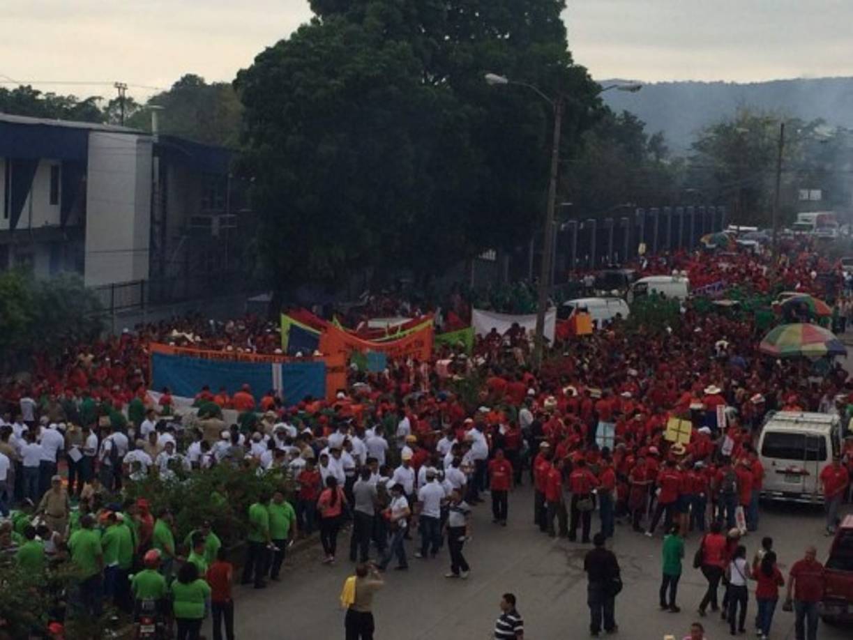 Marcha del Día del Trabajo en San Pedro Sula.
