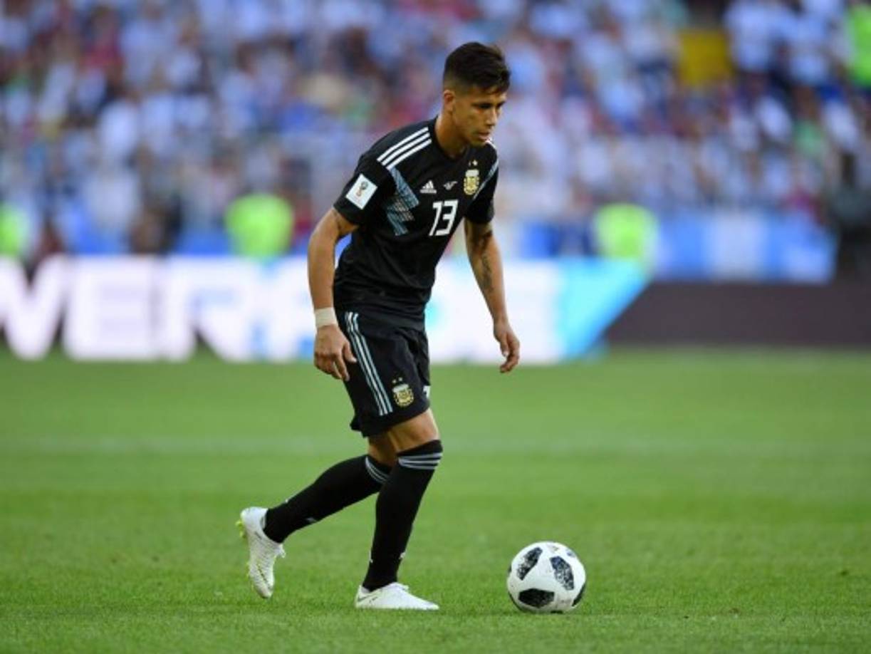 El Inter de Milan va a por Maximiliano Meza, centrocampista argentino que disputó el pasado Mundial de Rusia. El agente del jugador admitió en Passioneinter.com que existe interés y ya se ha reunido con los dirigentes del Inter para hablar de su salida de Independiente.