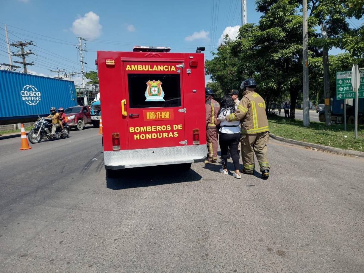 La fémina fue trasladada de urgencias a un hospital en San Pedro Sula. 