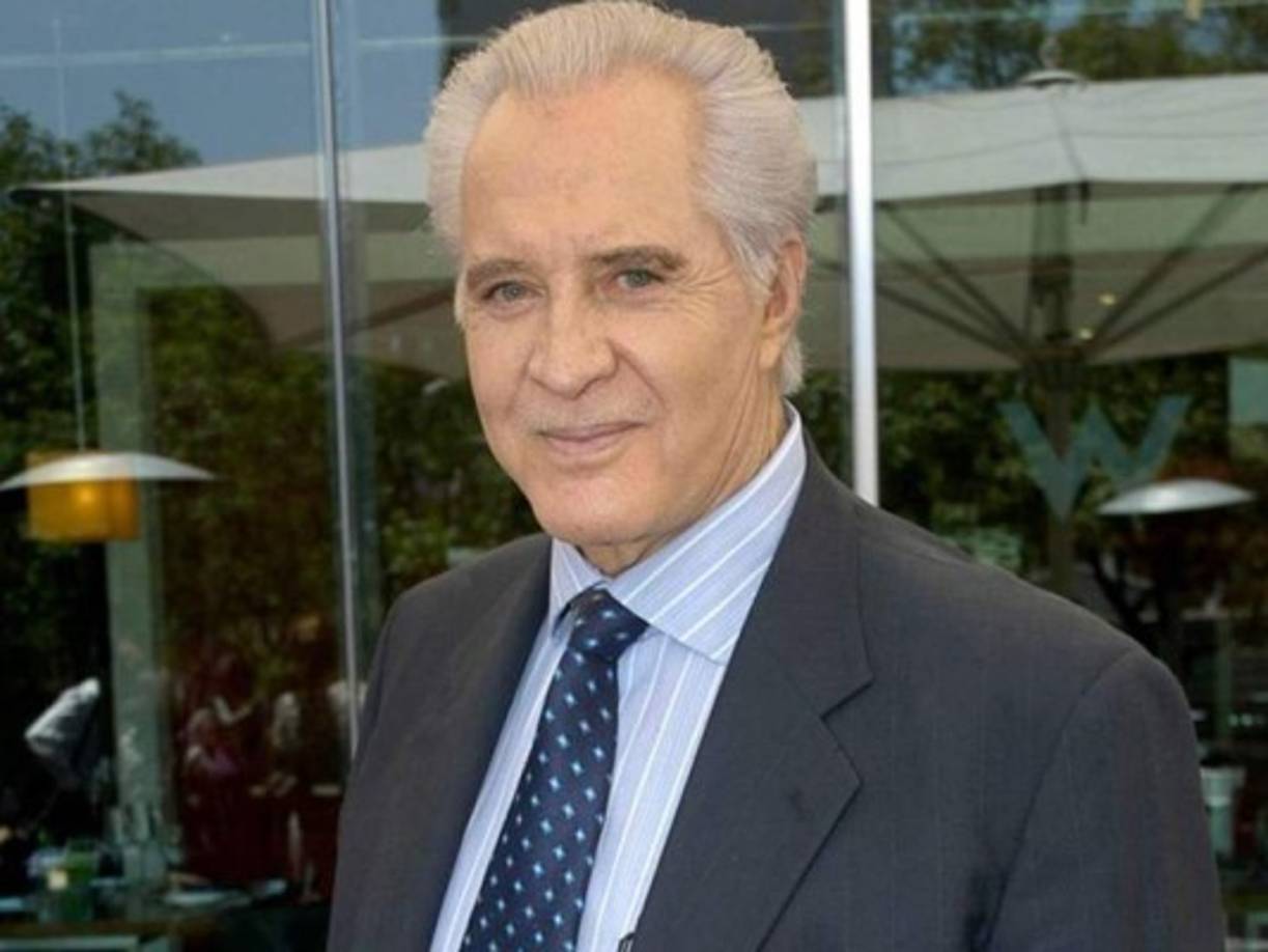 Su esposa, la señora Maribel Robles ha declarado para varios medios que han tenido una crisis económica.<br/>