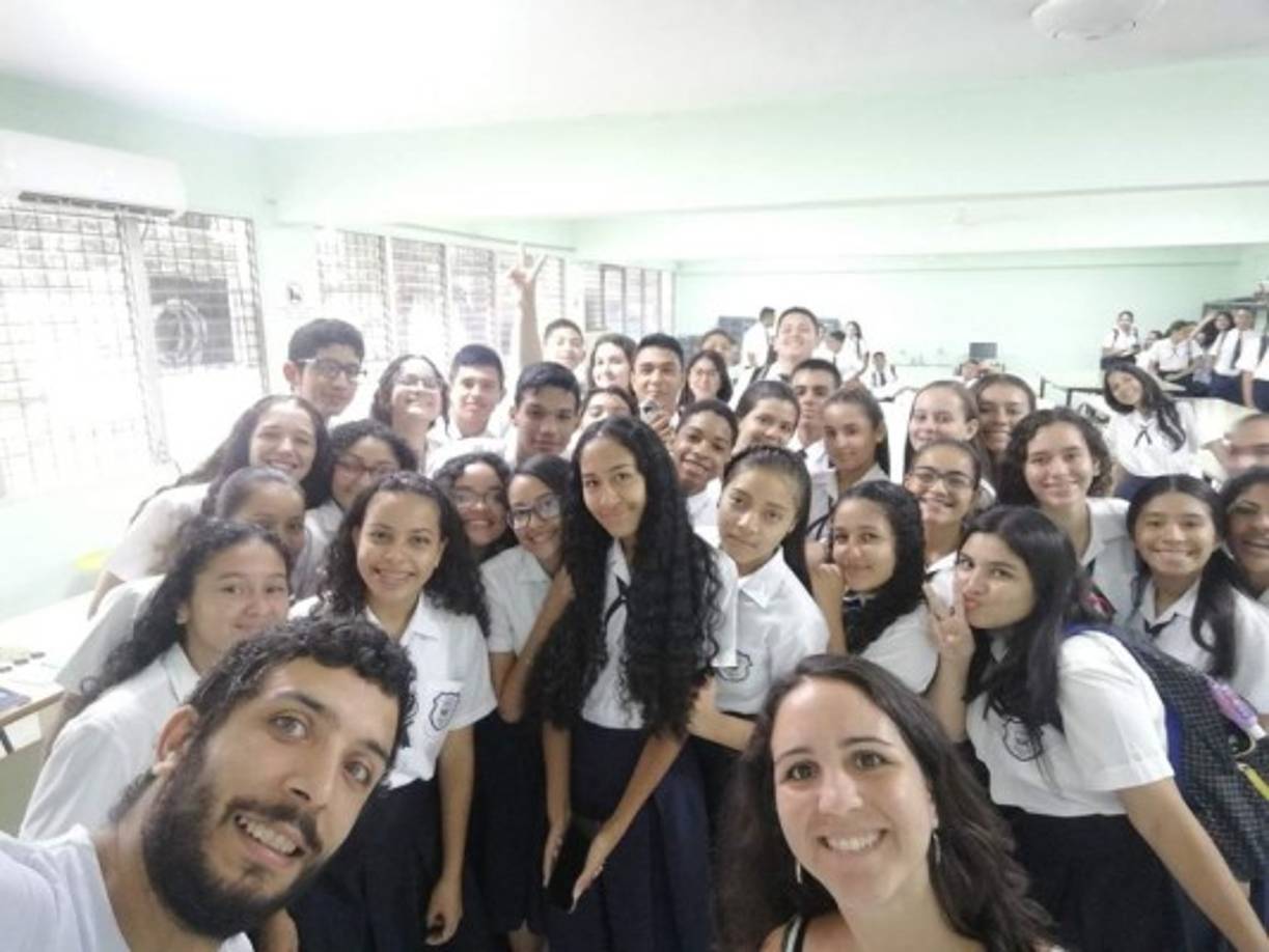 Al conocerse y tener la oportunidad de transmitir sus conocimientos se dieron cuenta que aman enseñar y decidieron emprender el reto de viajar.