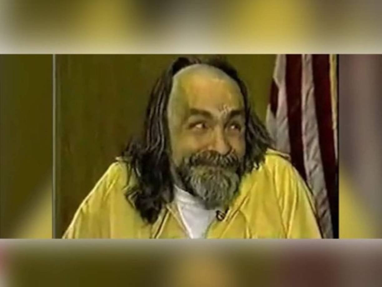 Creyéndose la reencarnación de Cristo, Manson fomentó una serie de asesinatos para provocar el estallido de una lucha entre blancos y negros, bautizada como 'Helter Skelter' por un título de los Beatles.