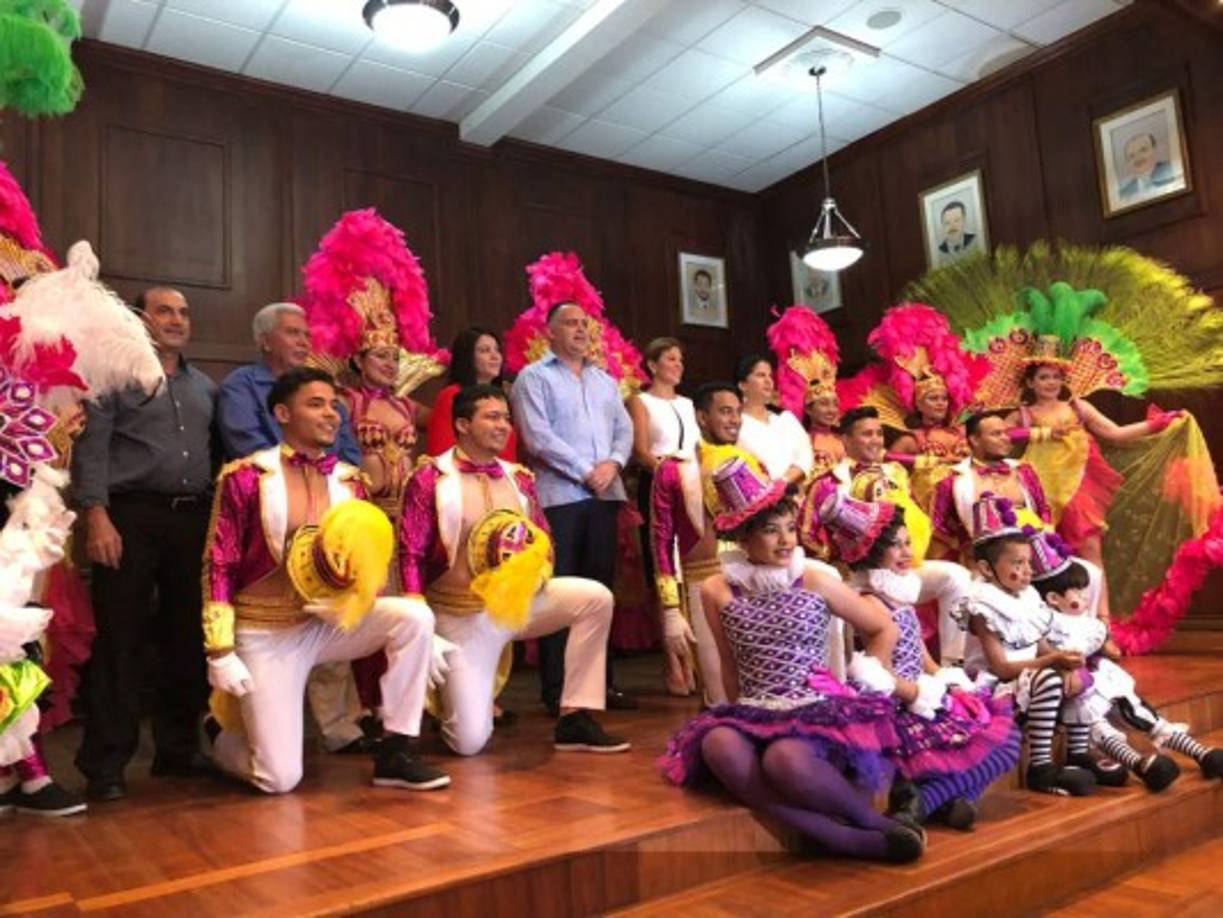 La plaza juniana abrirá sus puertas de lunes a viernes de 5:00 pm a 2:00 pm y domingos de 4:00 pm a 12 de la noche.