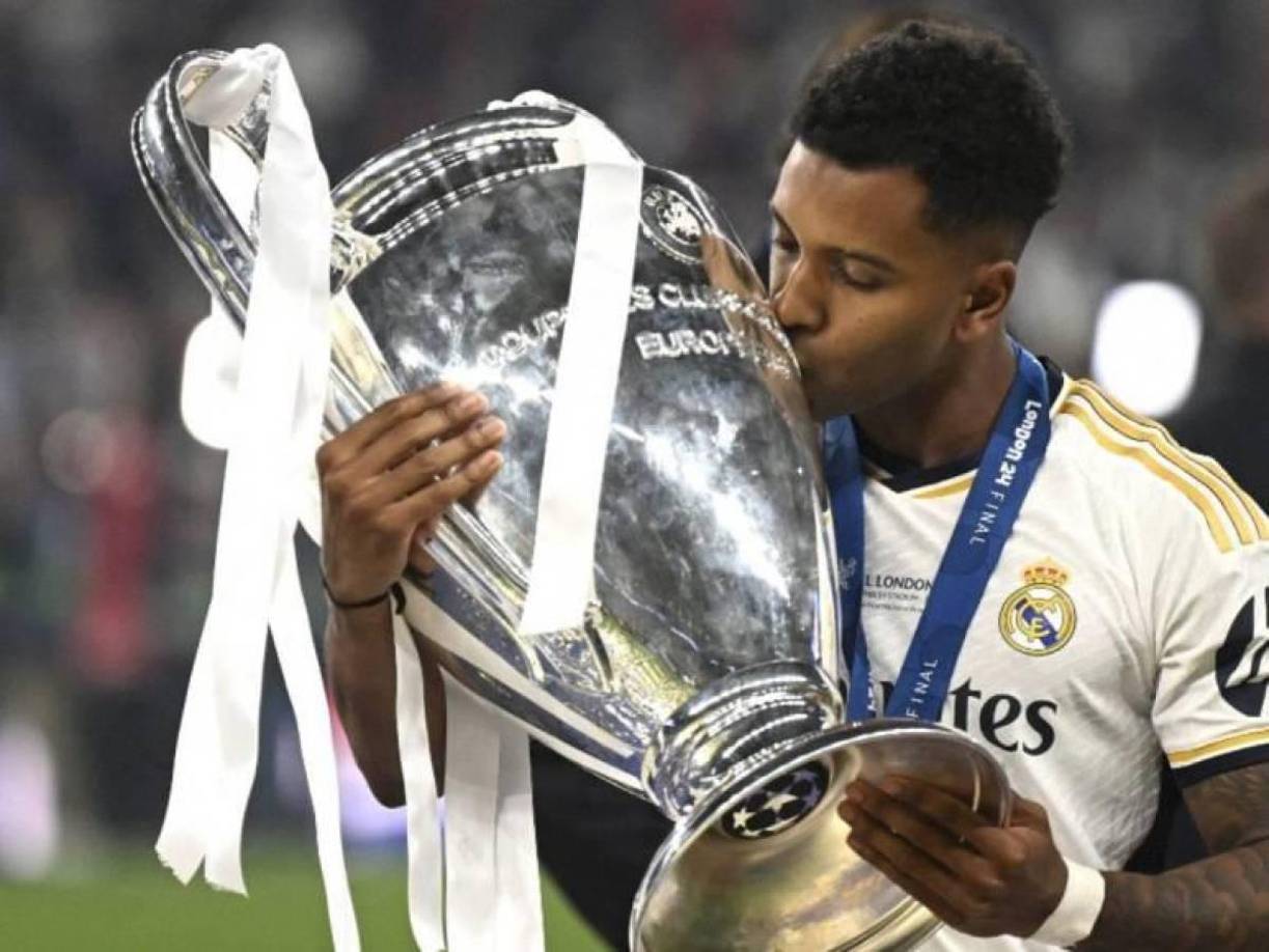 Rodrygo tuvo una semana muy turbia antes de la final de Champions. Unas declaraciones suyas sacadas de contexto daba a entender que se iba del Real Madrid, pero al final el propio futbolista confirmó que se queda.