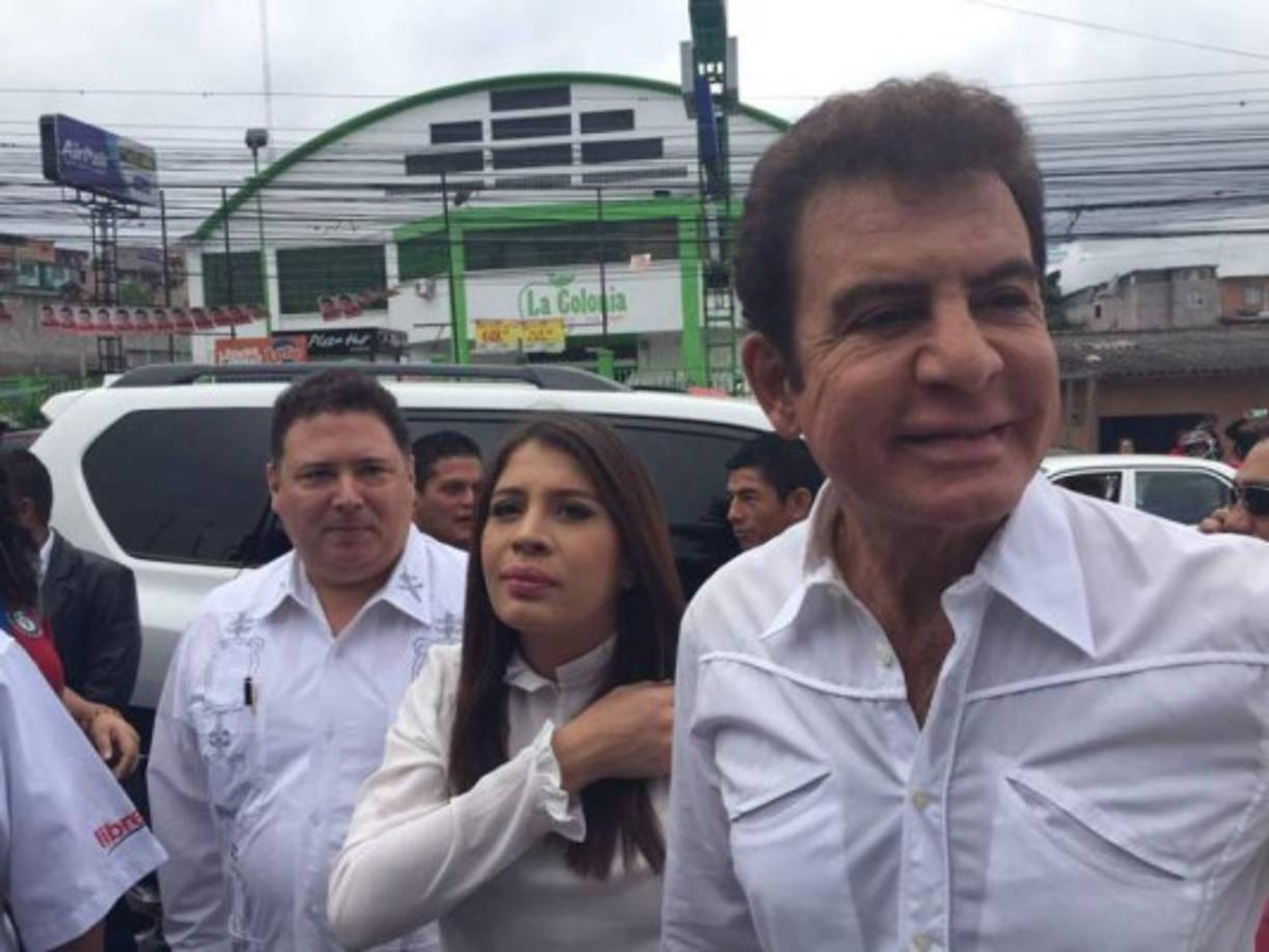 Iroshka acompañó al candidato presidencial a ejercer el sufragio en Tegucigalpa.