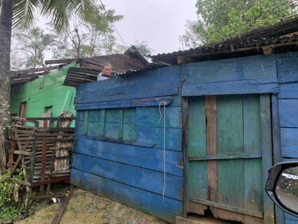 Las autoridades nicaragüenses aún no ofrecen un balance del paso del huracán por la región, golpeada desde anoche por Iota en categoría 4 en la escala Saffir-Simpson, de un máximo de 5, debido a que la zona ha quedado incomunicada, sin servicio de energía eléctrica ni telecomunicaciones.