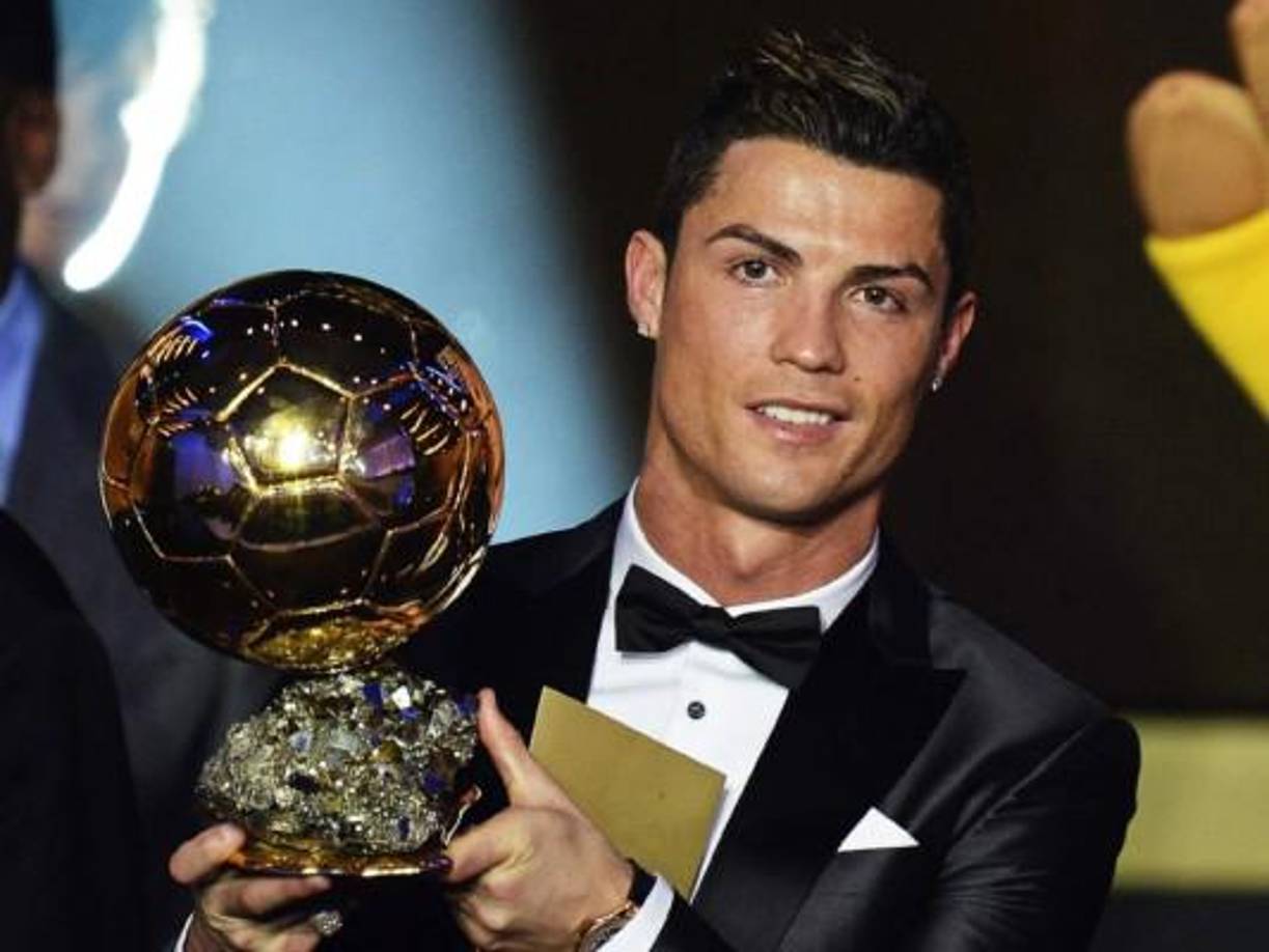 7. Sin embargo, en 2016 nuevamente se lo arrebató Cristiano Ronaldo, tras una gran temporada con el Real Madrid y sellar el penal definitivo en la final de la Champions League ante el Atlético de Madrid. 